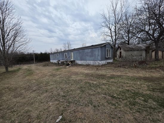 18339 Emmett Kelly Road, Houston, MO 65483