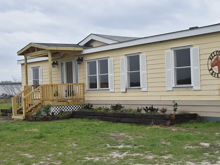 7277 N FM 148 — Photo 3