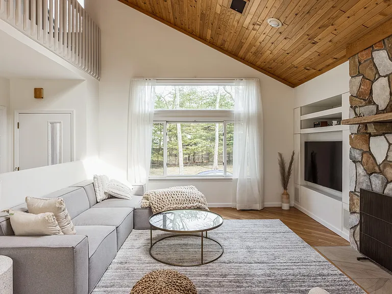 35 Ocean View Pkwy — Photo 3