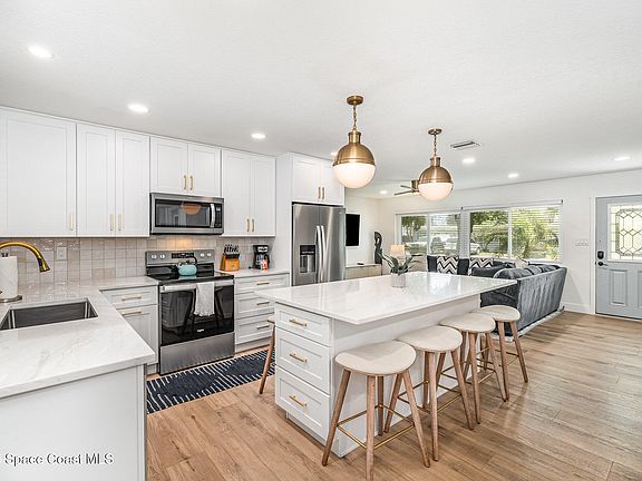 2nd image of 8103 Magnolia Ave
