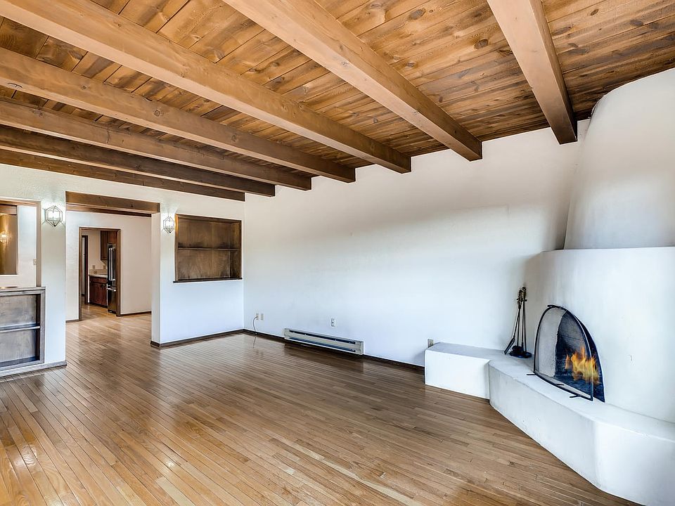 1st image of 1810 Calle De Sebastian Unit H