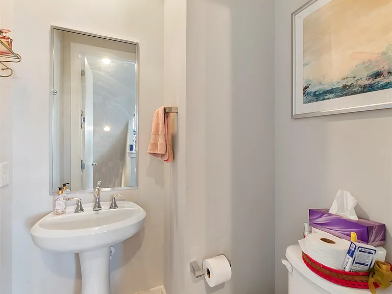 1419 Nagle St — Photo 10