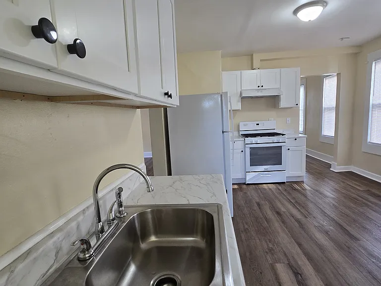 784 George St #2 — Photo 9