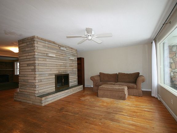 2nd image of 55882 Jayne Dr