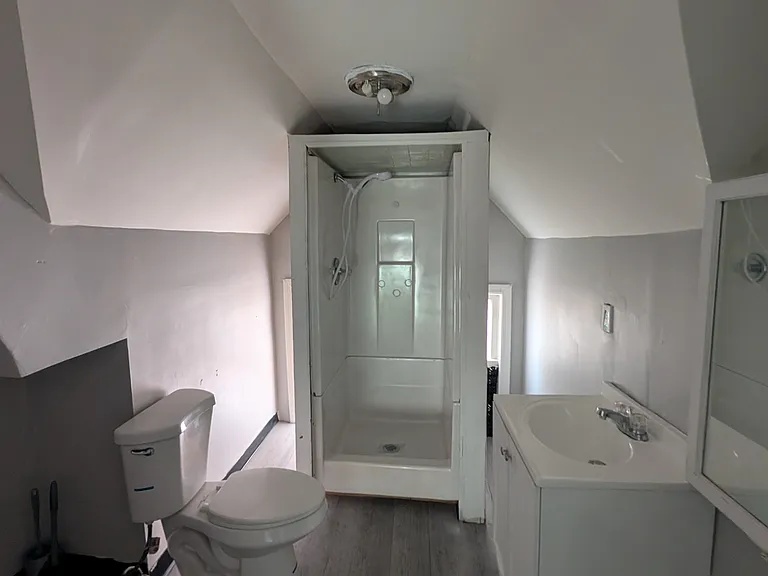10932 Grantwood Ave — Photo 3