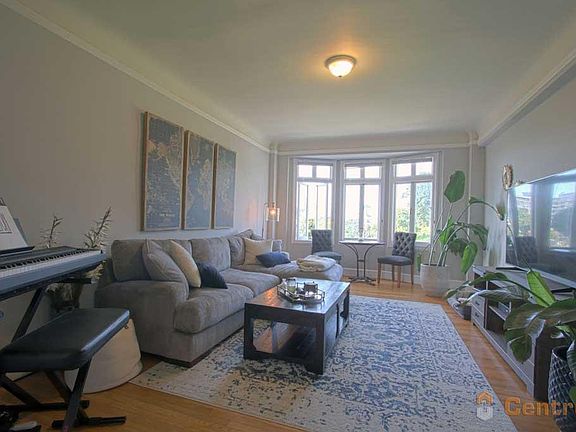 3rd image of 2101 Sacramento St #51A