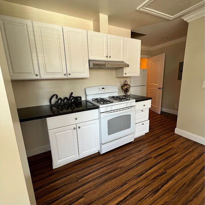 1001 El Camino Real Menlo Park, CA 94025 Apartment Rentals Menlo Park