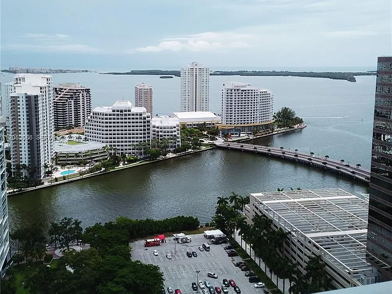 500 Brickell Ave #3200 — Photo 2