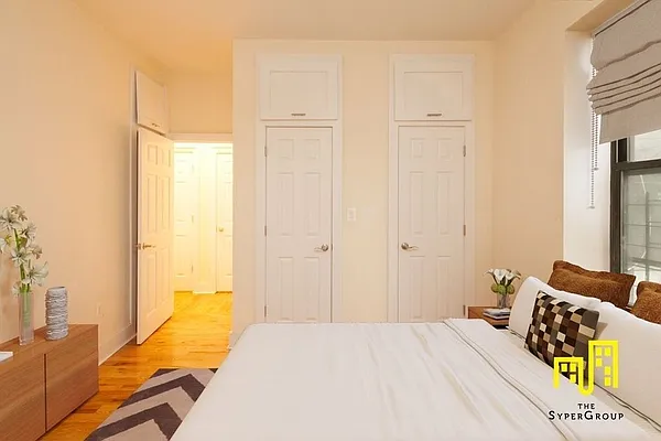 Rented by The Syper Group | media 19