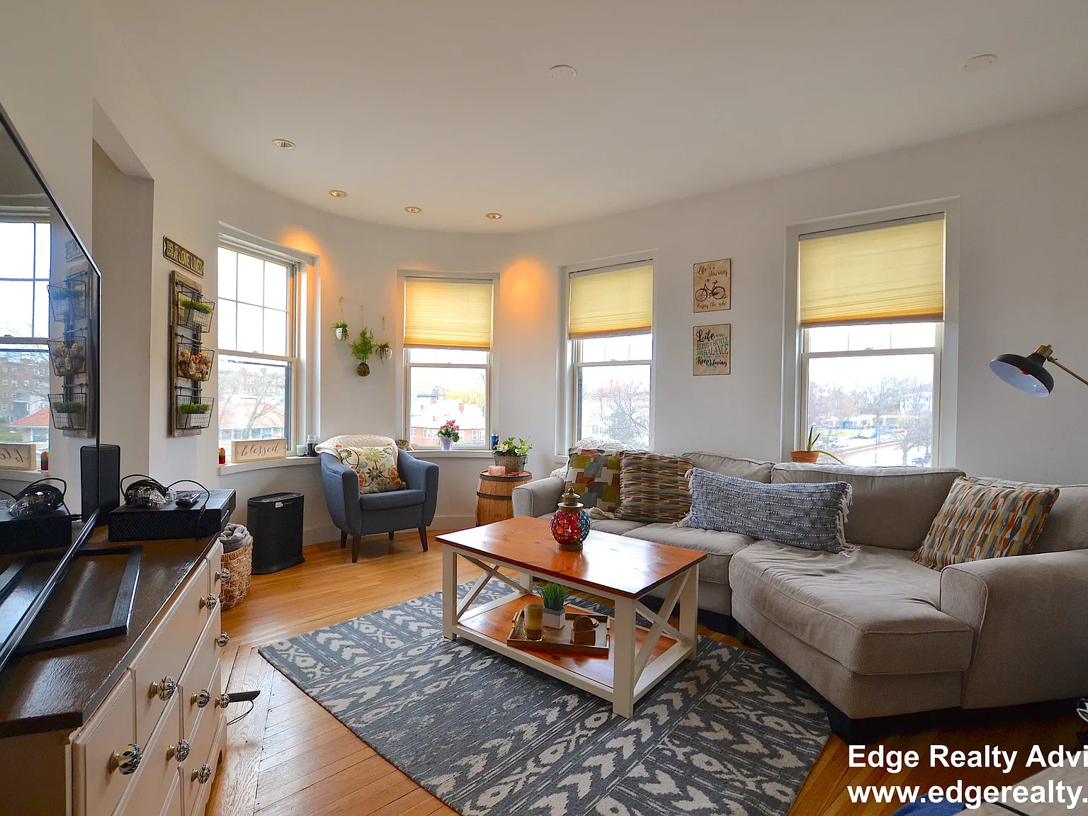 1 bed, 500 sqft, $2,200 — Photo 3
