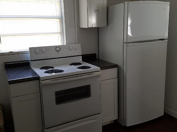 5th image of 946 NW 17th Ave