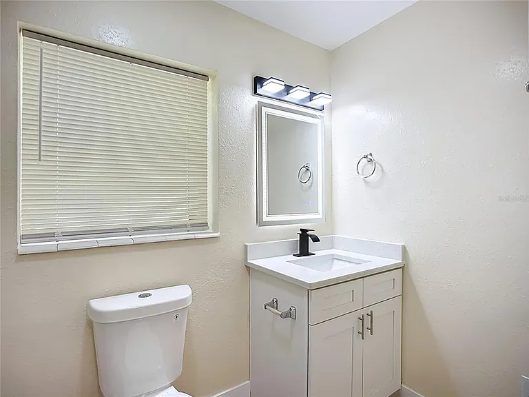 4513 W Gray St — Photo 16