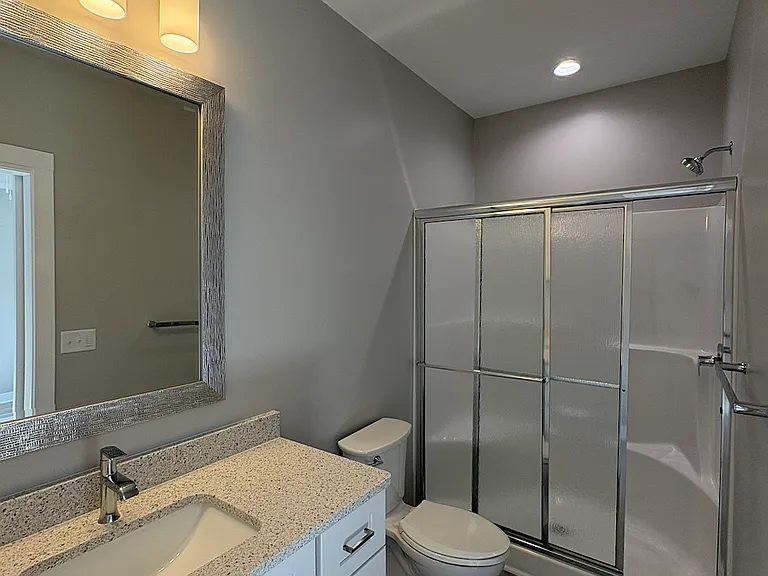715 Braun St — Photo 13
