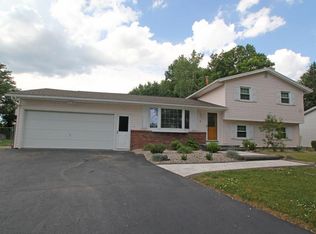 41 Rocklea Dr, Rochester, NY 14624