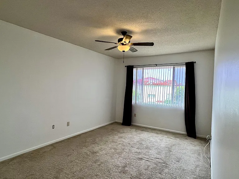 108 Half Moon Cir #B3 — Photo 11