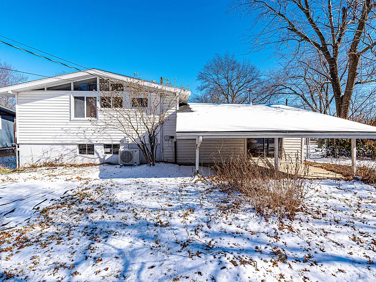 407 Bourn Ave — Photo 12
