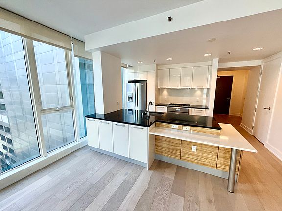 2nd image of 631 Ofarrell St #8A