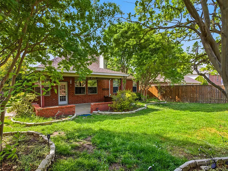 2305 Orchid Dr — Photo 24