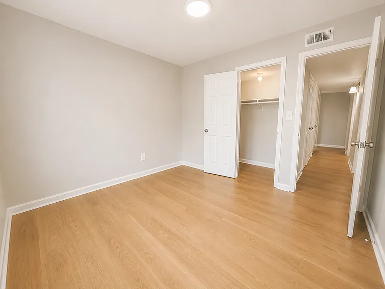 420 Fairfax Dr #B — Photo 20