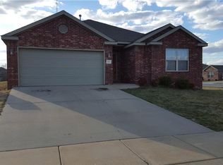 1306 N 30th St, Rogers, AR 72756