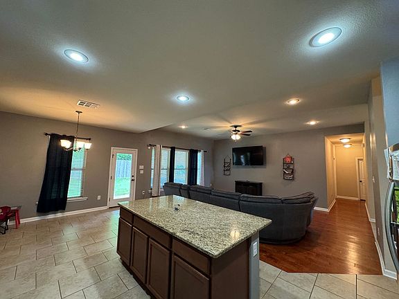 5th image of 1122 Eli Connor Dr