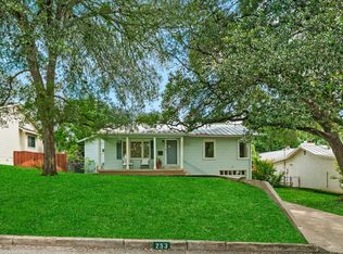 253 E Edgewood Pl, Alamo Heights, TX 78209