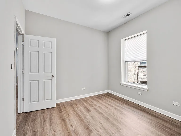4145 S Michigan Ave #2 — Photo 9
