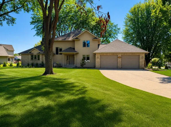 820 Windover Ct, Green Bay, WI 54313