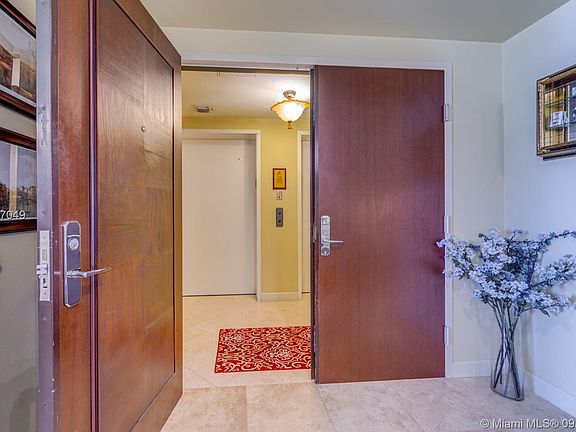 5th image of 16275 Collins Ave APT 1102