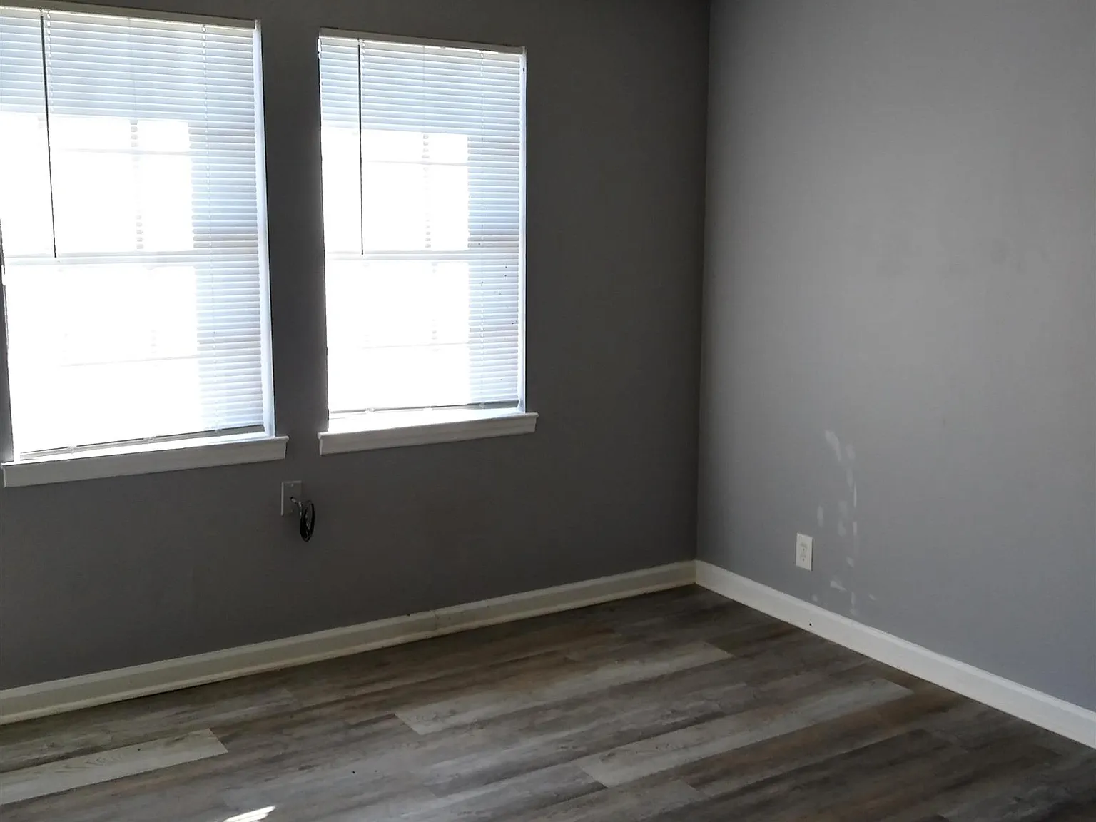 2 bed, 1.5 bath, $900 — Photo 2