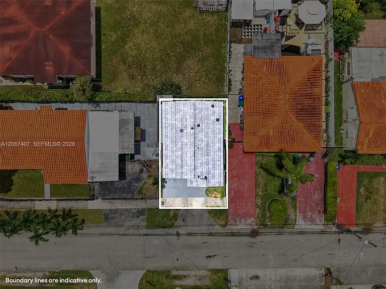 3500 NW 1st St #MAIN HOUSE — Photo 9