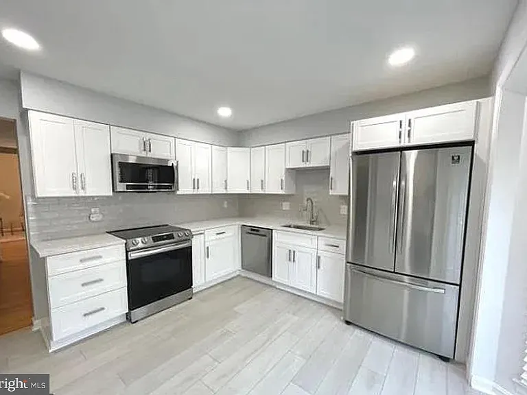 6633 McLean Ct — Photo 4