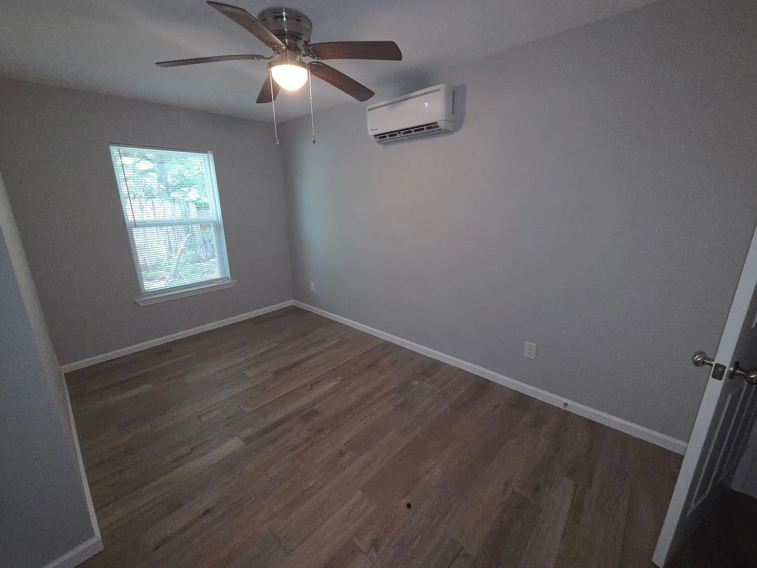 640 Roosevelt Unit B — Photo 4
