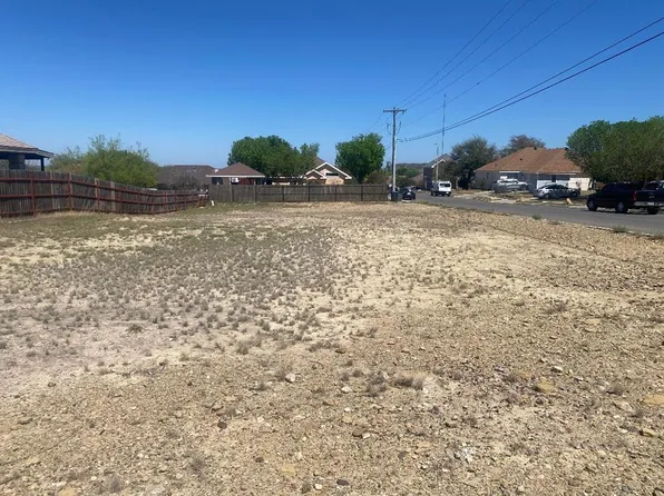 2007 Lucino Loop, Eagle Pass, TX 78852