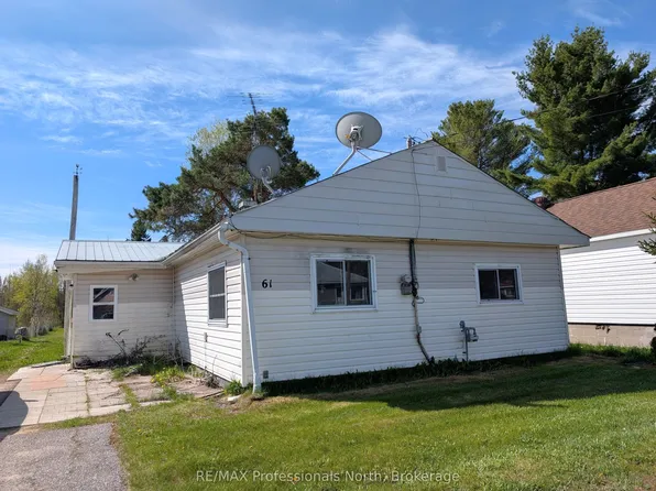 61 Riverside Ave, South River, ON P0A 1X0