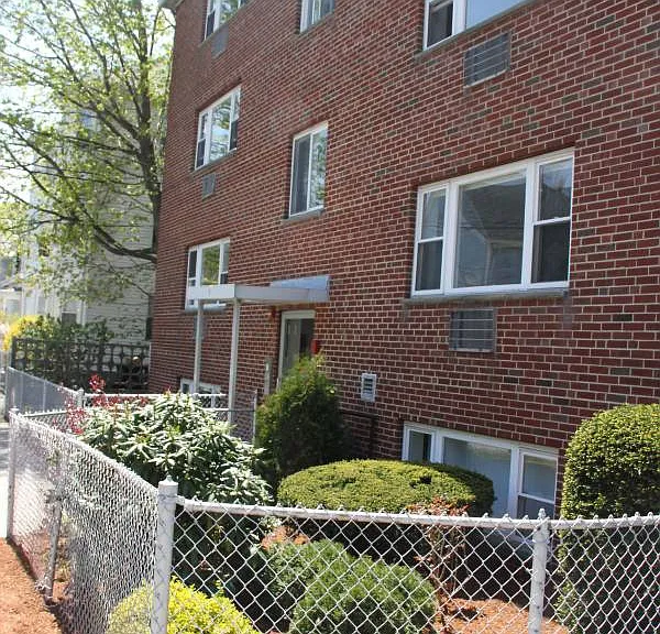 16 Westford St #6 — Photo 12