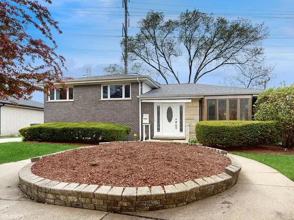 9410 Leamington St, Skokie, IL 60077