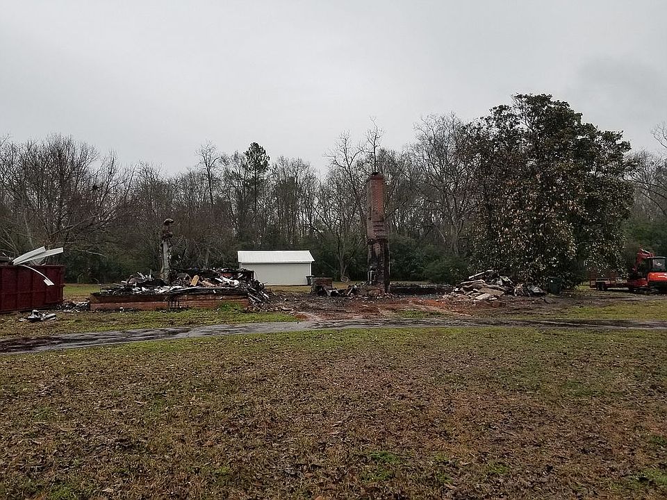 Old house demolished