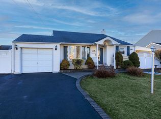 379 Charles Ave, Massapequa Park, NY 11762