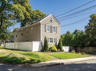 29 Porter St, Woburn, MA 01801