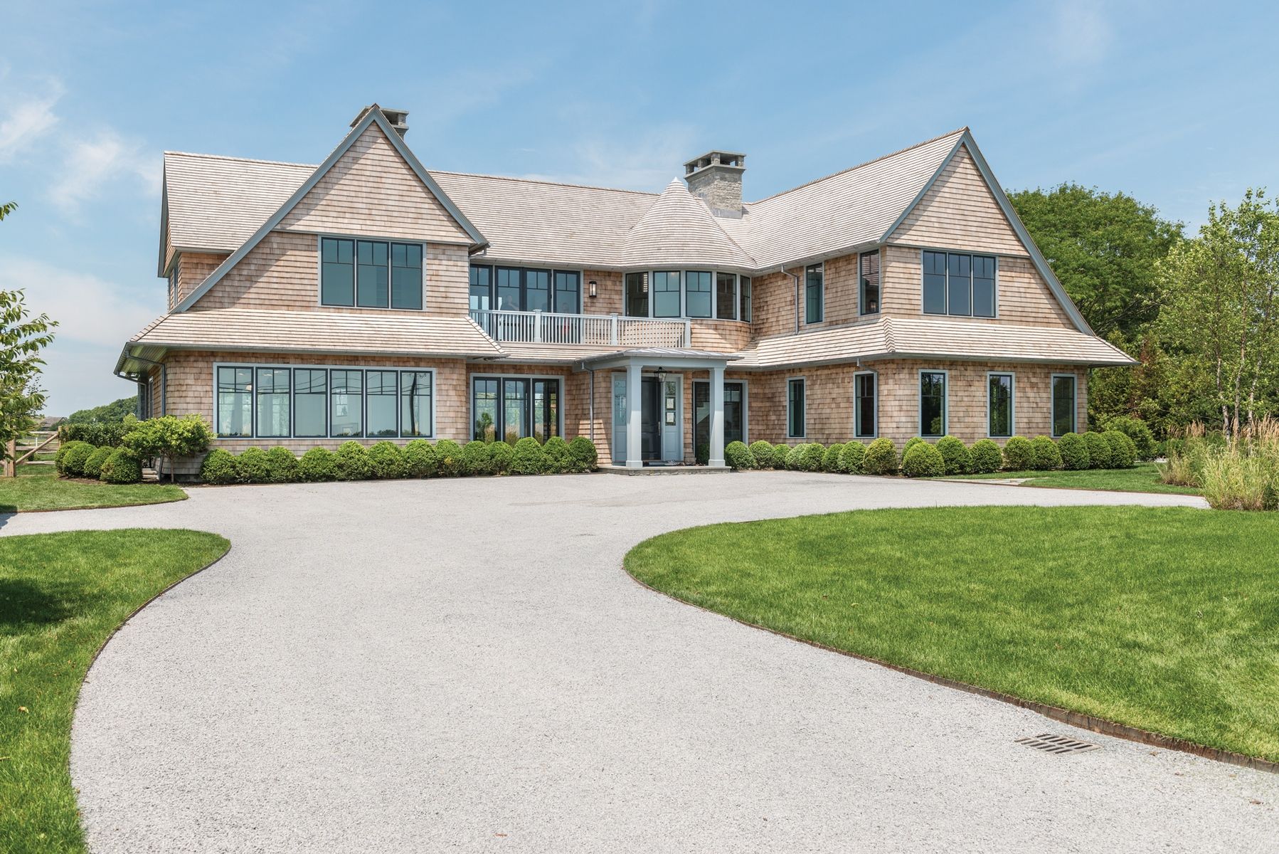 324 Hedges Ln, Sagaponack, NY 11962 Out East