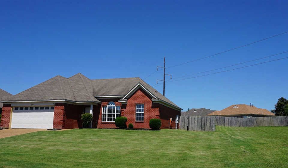 1st image of 225 Green Valley Dr