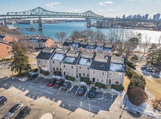 28 Breakwater Dr #16, Chelsea, MA 02150