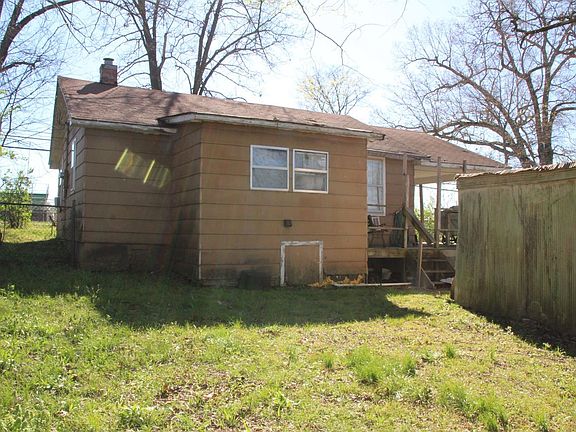 2nd image of 1116 N Panther Ave