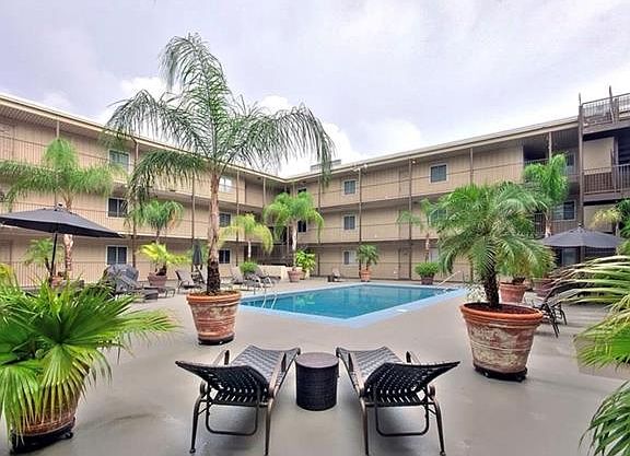 4th image of 500 Lake Marina Ave APT 432