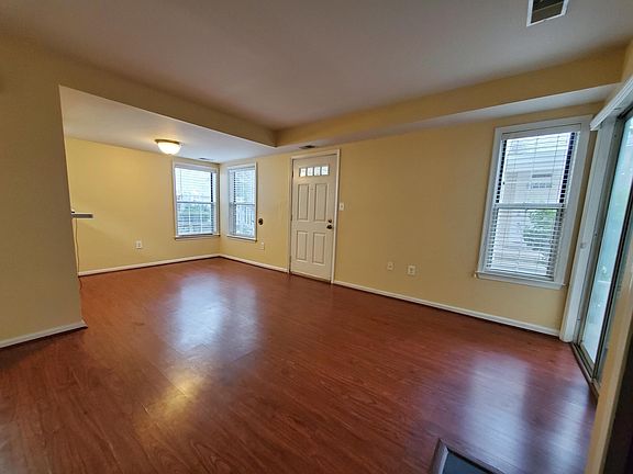 4th image of 2917 S Woodley St APT A
