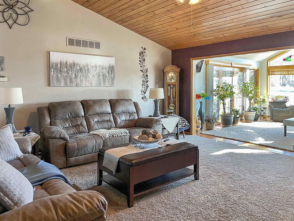 31 Country Club Ct Lanark, IL, 61046 Apartments for Rent Zillow