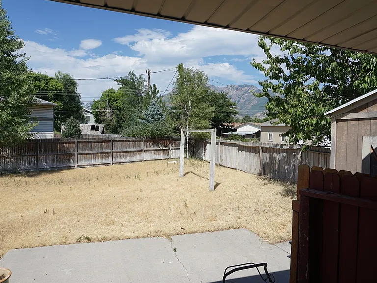 1383 E McCormick Way — Photo 8