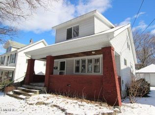 614 Harlan Ave NE, Grand Rapids, MI 49503