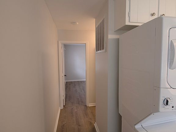4th image of 302 N Cedar St #A